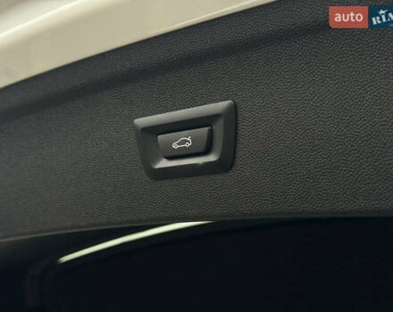 Білий БМВ iX, об'ємом двигуна 0 л та пробігом 32 тис. км за 48700 $, фото 30 на Automoto.ua