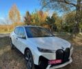 Белый БМВ iX, объемом двигателя 0 л и пробегом 22 тыс. км за 50100 $, фото 1 на Automoto.ua