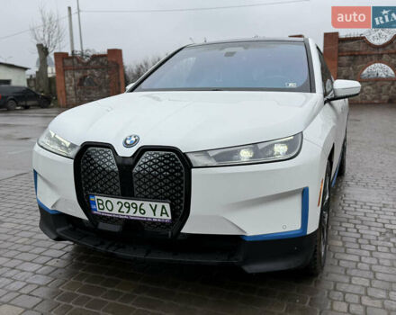 Белый БМВ iX, объемом двигателя 0 л и пробегом 10 тыс. км за 63000 $, фото 1 на Automoto.ua