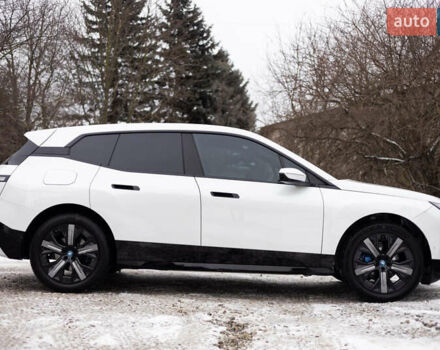 Білий БМВ iX, об'ємом двигуна 0 л та пробігом 3 тис. км за 61000 $, фото 2 на Automoto.ua
