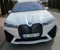 Белый БМВ iX, объемом двигателя 0 л и пробегом 27 тыс. км за 61000 $, фото 1 на Automoto.ua