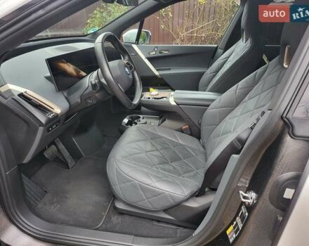 Белый БМВ iX, объемом двигателя 0 л и пробегом 11 тыс. км за 70500 $, фото 11 на Automoto.ua