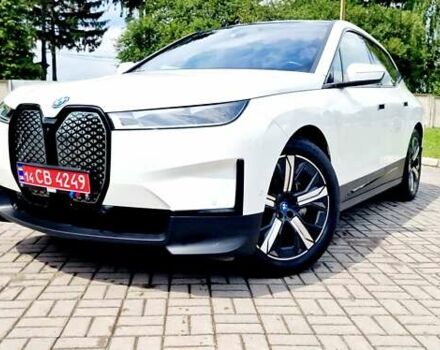 Белый БМВ iX, объемом двигателя 0 л и пробегом 55 тыс. км за 59999 $, фото 107 на Automoto.ua