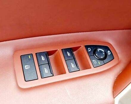 Белый БМВ iX, объемом двигателя 0 л и пробегом 55 тыс. км за 59999 $, фото 52 на Automoto.ua