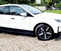 Белый БМВ iX, объемом двигателя 0 л и пробегом 55 тыс. км за 61500 $, фото 120 на Automoto.ua