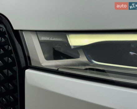 Білий БМВ iX, об'ємом двигуна 0 л та пробігом 32 тис. км за 48700 $, фото 22 на Automoto.ua