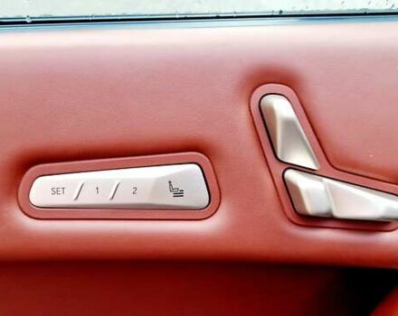 Белый БМВ iX, объемом двигателя 0 л и пробегом 55 тыс. км за 61500 $, фото 49 на Automoto.ua