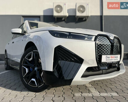 Белый БМВ iX, объемом двигателя 0 л и пробегом 19 тыс. км за 80000 $, фото 16 на Automoto.ua