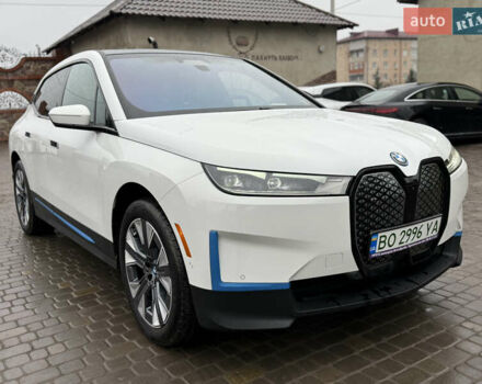 Белый БМВ iX, объемом двигателя 0 л и пробегом 1 тыс. км за 65000 $, фото 3 на Automoto.ua