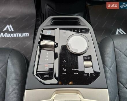Белый БМВ iX, объемом двигателя 0 л и пробегом 8 тыс. км за 63900 $, фото 21 на Automoto.ua