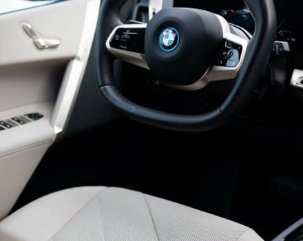 Білий БМВ iX, об'ємом двигуна 0 л та пробігом 3 тис. км за 61000 $, фото 15 на Automoto.ua