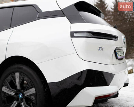Білий БМВ iX, об'ємом двигуна 0 л та пробігом 3 тис. км за 61000 $, фото 11 на Automoto.ua