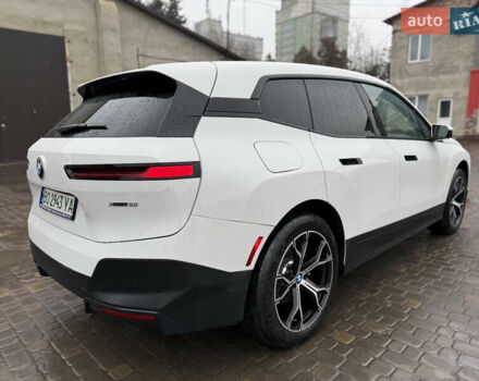 Белый БМВ iX, объемом двигателя 0 л и пробегом 5 тыс. км за 63000 $, фото 5 на Automoto.ua
