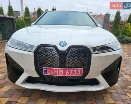 Белый БМВ iX, объемом двигателя 0 л и пробегом 11 тыс. км за 70500 $, фото 3 на Automoto.ua