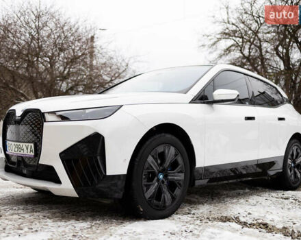 Білий БМВ iX, об'ємом двигуна 0 л та пробігом 3 тис. км за 61000 $, фото 9 на Automoto.ua