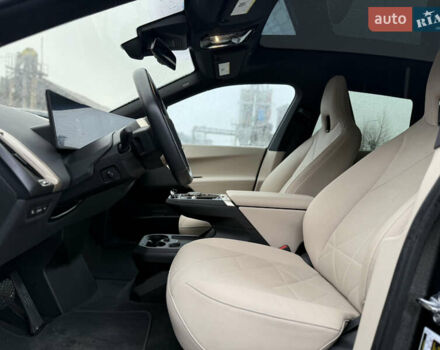 Белый БМВ iX, объемом двигателя 0 л и пробегом 5 тыс. км за 63000 $, фото 18 на Automoto.ua