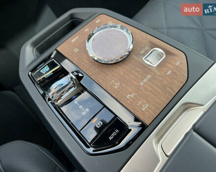 Білий БМВ iX, об'ємом двигуна 0 л та пробігом 19 тис. км за 79990 $, фото 45 на Automoto.ua