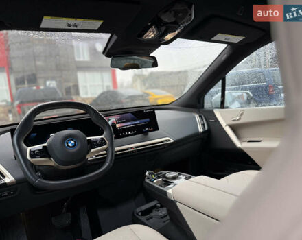 Белый БМВ iX, объемом двигателя 0 л и пробегом 5 тыс. км за 63000 $, фото 22 на Automoto.ua