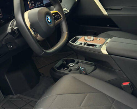 Білий БМВ iX, об'ємом двигуна 0 л та пробігом 32 тис. км за 48700 $, фото 13 на Automoto.ua