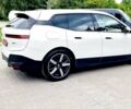 Белый БМВ iX, объемом двигателя 0 л и пробегом 55 тыс. км за 61500 $, фото 22 на Automoto.ua
