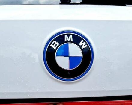 Белый БМВ iX, объемом двигателя 0 л и пробегом 55 тыс. км за 59999 $, фото 63 на Automoto.ua