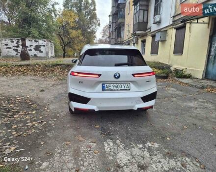 Белый БМВ iX, объемом двигателя 0 л и пробегом 89 тыс. км за 49999 $, фото 2 на Automoto.ua