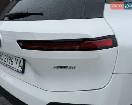 Белый БМВ iX, объемом двигателя 0 л и пробегом 1 тыс. км за 65000 $, фото 16 на Automoto.ua
