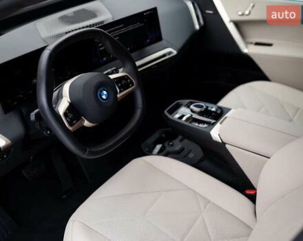 Білий БМВ iX, об'ємом двигуна 0 л та пробігом 3 тис. км за 61000 $, фото 29 на Automoto.ua