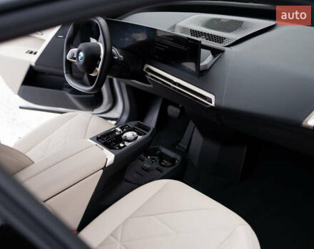 Білий БМВ iX, об'ємом двигуна 0 л та пробігом 3 тис. км за 61000 $, фото 23 на Automoto.ua