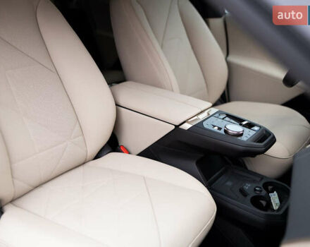 Білий БМВ iX, об'ємом двигуна 0 л та пробігом 3 тис. км за 61000 $, фото 16 на Automoto.ua