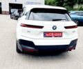 Белый БМВ iX, объемом двигателя 0 л и пробегом 55 тыс. км за 61500 $, фото 30 на Automoto.ua