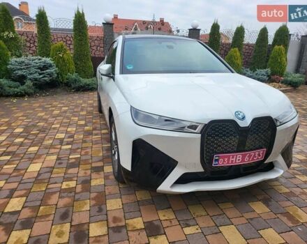 Белый БМВ iX, объемом двигателя 0 л и пробегом 11 тыс. км за 70500 $, фото 6 на Automoto.ua