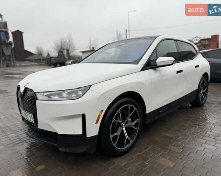 Белый БМВ iX, объемом двигателя 0 л и пробегом 5 тыс. км за 63000 $, фото 11 на Automoto.ua