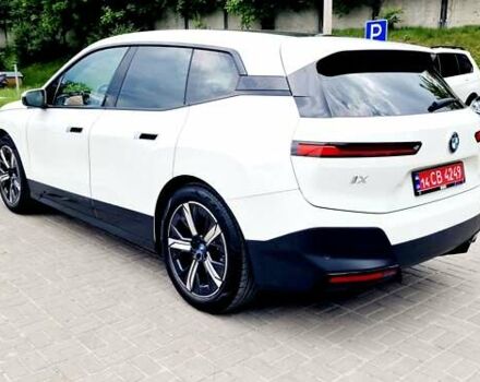 Белый БМВ iX, объемом двигателя 0 л и пробегом 55 тыс. км за 59999 $, фото 33 на Automoto.ua