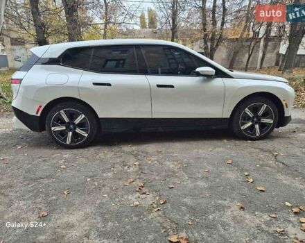 Белый БМВ iX, объемом двигателя 0 л и пробегом 89 тыс. км за 49999 $, фото 1 на Automoto.ua