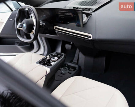Білий БМВ iX, об'ємом двигуна 0 л та пробігом 3 тис. км за 61000 $, фото 24 на Automoto.ua