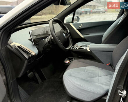 Белый БМВ iX, объемом двигателя 0 л и пробегом 10 тыс. км за 63000 $, фото 17 на Automoto.ua