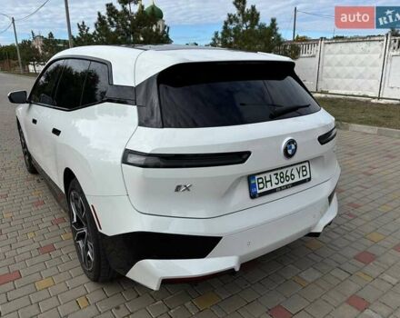Білий БМВ iX, об'ємом двигуна 0 л та пробігом 2 тис. км за 60800 $, фото 6 на Automoto.ua