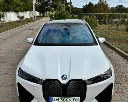 Білий БМВ iX, об'ємом двигуна 0 л та пробігом 2 тис. км за 60800 $, фото 11 на Automoto.ua