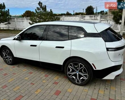 Білий БМВ iX, об'ємом двигуна 0 л та пробігом 2 тис. км за 60800 $, фото 7 на Automoto.ua