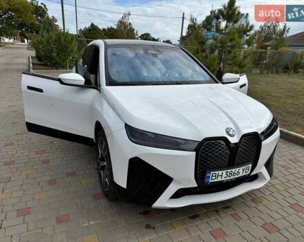 Білий БМВ iX, об'ємом двигуна 0 л та пробігом 2 тис. км за 60800 $, фото 13 на Automoto.ua