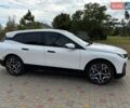 Білий БМВ iX, об'ємом двигуна 0 л та пробігом 2 тис. км за 60800 $, фото 2 на Automoto.ua