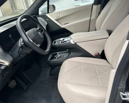 Білий БМВ iX, об'ємом двигуна 0 л та пробігом 2 тис. км за 61000 $, фото 9 на Automoto.ua