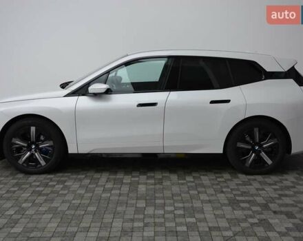 Белый БМВ iX, объемом двигателя 0 л и пробегом 2 тыс. км за 93687 $, фото 1 на Automoto.ua