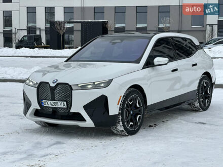 Белый БМВ iX, объемом двигателя 0 л и пробегом 58 тыс. км за 47300 $, фото 1 на Automoto.ua