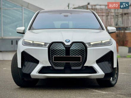 Білий БМВ iX, об'ємом двигуна 0 л та пробігом 31 тис. км за 47900 $, фото 1 на Automoto.ua