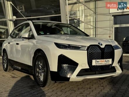 БМВ iX 2022 в Черновцах на Automoto.ua Белый БМВ iX, объемом двигателя 0 л и пробегом 40 тыс. км за 44900 $, фото 1 на Automoto.ua