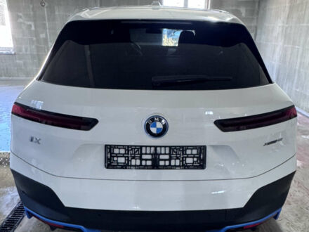 Белый БМВ iX, объемом двигателя 0 л и пробегом 6 тыс. км за 27500 $, фото 1 на Automoto.ua