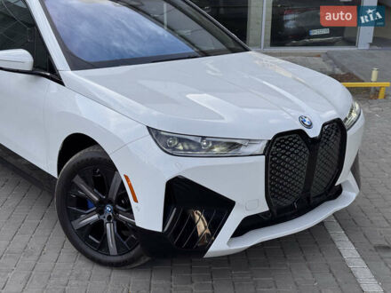 Білий БМВ iX, об'ємом двигуна 0 л та пробігом 3 тис. км за 64000 $, фото 1 на Automoto.ua