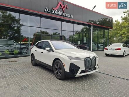 Белый БМВ iX, объемом двигателя 0 л и пробегом 8 тыс. км за 63900 $, фото 1 на Automoto.ua